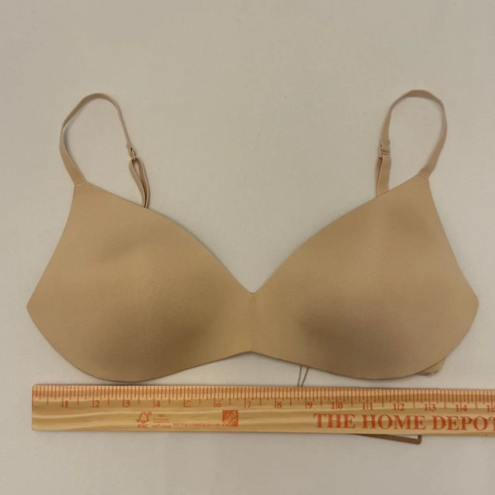 Skims Wireless Form Push Up Plunge Bra, 32DD, Sand, NWT, MSRP $54